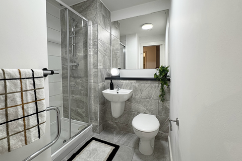 1 bedroom apartment to rent, Nation Way, Liverpool L1