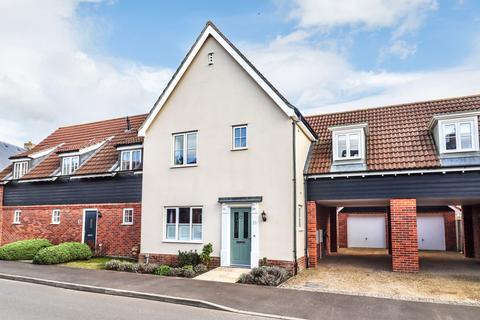undefined, Elegant Family Home Close to Greshams, Holt