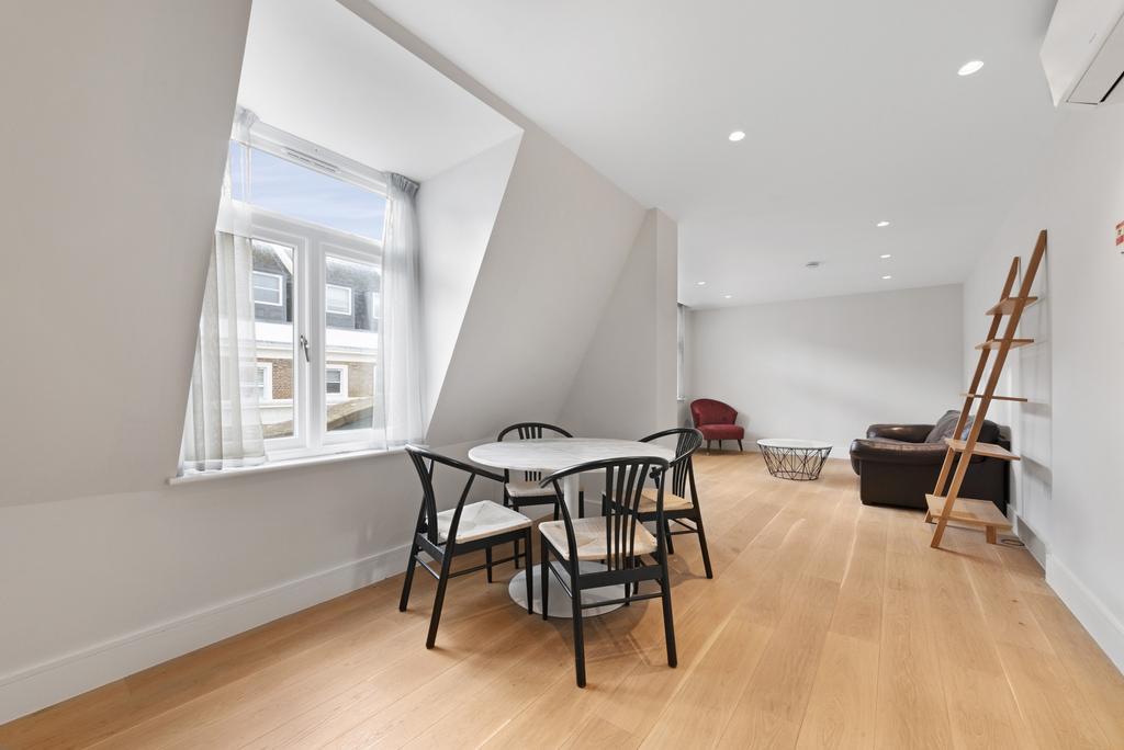 Kitchen/Reception
