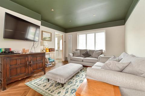3 bedroom terraced house for sale, Deere Avenue, Rainham, Essex