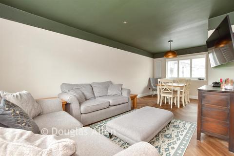 3 bedroom terraced house for sale, Deere Avenue, Rainham RM13