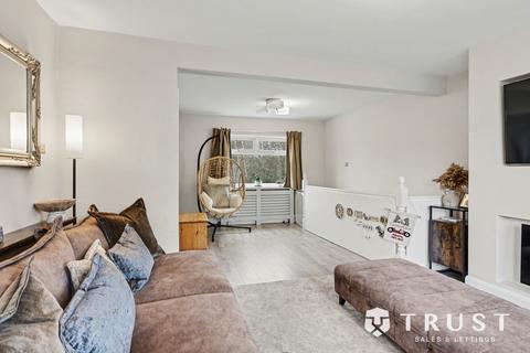 3 bedroom semi-detached house for sale, Denbrook Avenue, Bradford, BD4