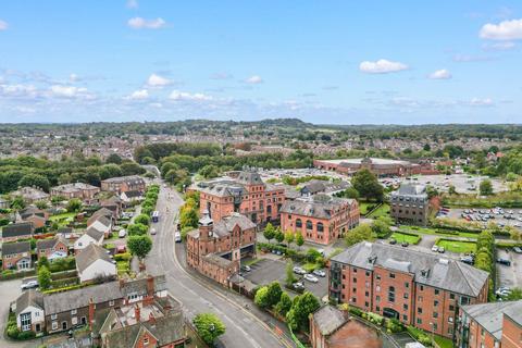 2 bedroom flat to rent, Elphins Drive, Beaumont Court, WA4
