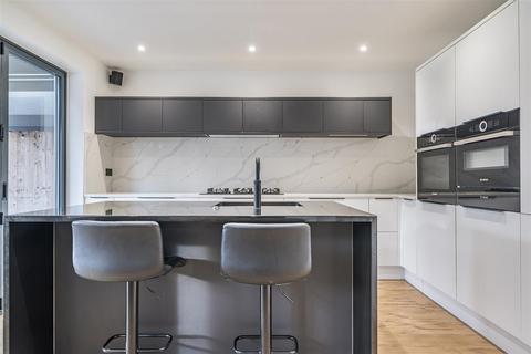 3 bedroom semi-detached house for sale, New Fosseway Road, Bristol