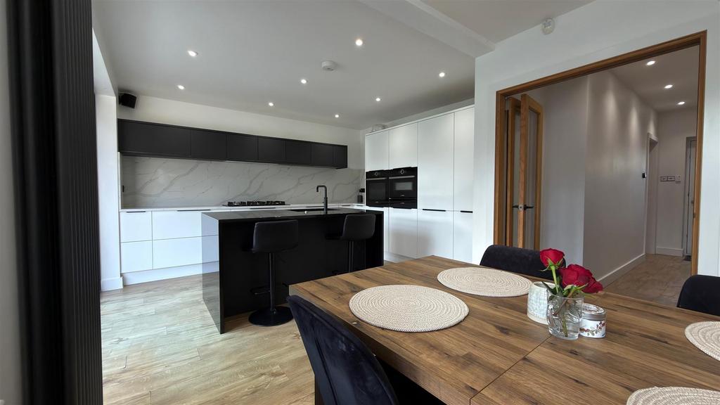 Kitchen / Diner