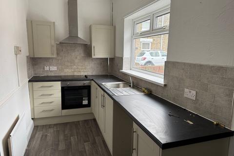 2 bedroom end of terrace house to rent, Charlotte Street, Stanley DH9