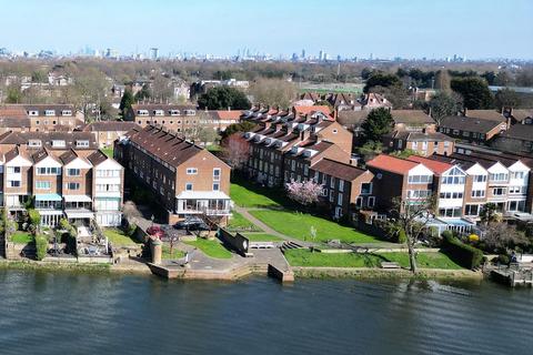 3 bedroom end of terrace house for sale, Chiswick Staithe, Chiswick, W4