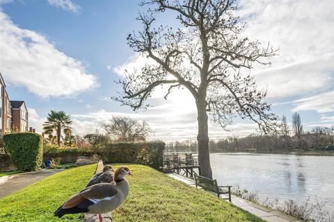 3 bedroom end of terrace house for sale, Chiswick Staithe, Chiswick, W4