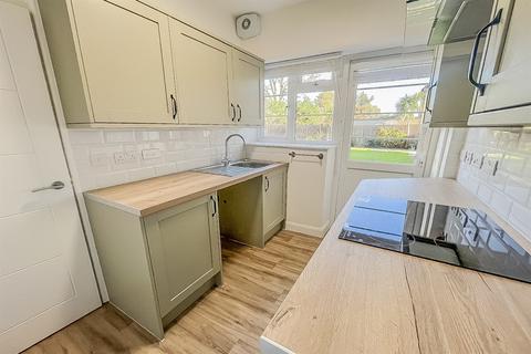 2 bedroom flat to rent, Vincent Court, Bell Lane, Hendon, NW4