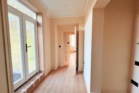 2 bedroom apartment to rent, High Street, Ramsgate CT11