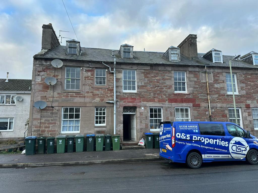 19 D King Street Stanley PH1 4 ND