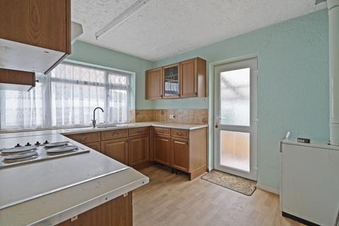2 bedroom detached bungalow for sale, Valentine Avenue, Southampton SO19