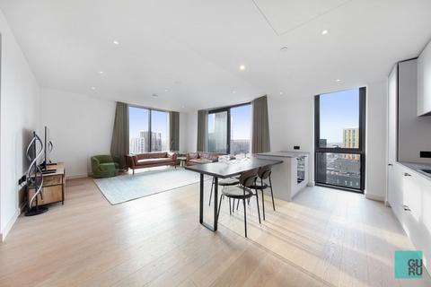 3 bedroom apartment to rent, Embassy Gardens, London, SW11