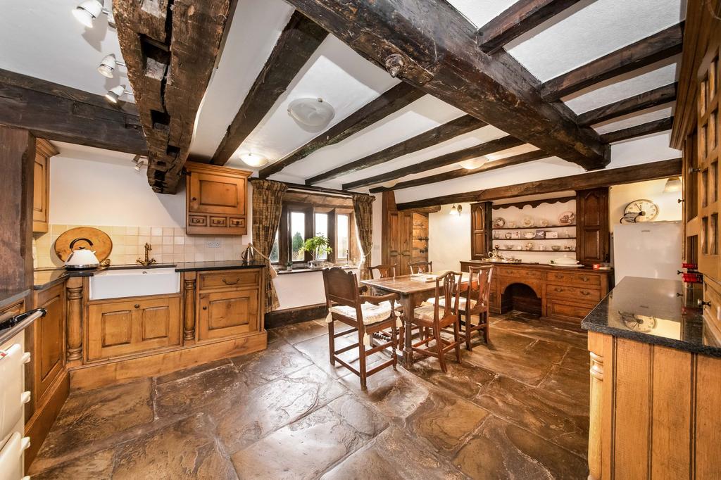 Dining kitchen