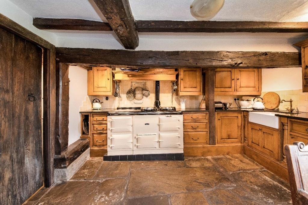 Dining kitchen
