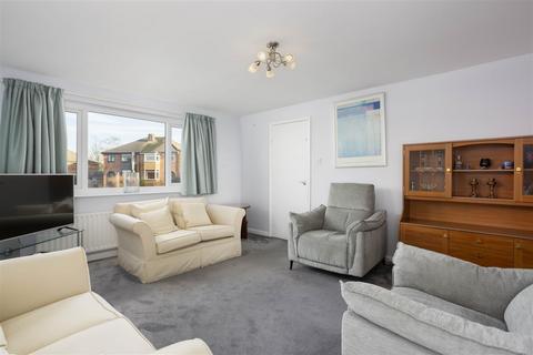 5 bedroom semi-detached house for sale, Primley Park Walk, Leeds LS17