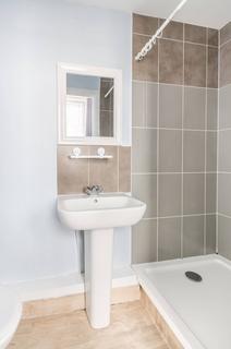 Studio to rent, Castletown Road, Barons Court, London, W14