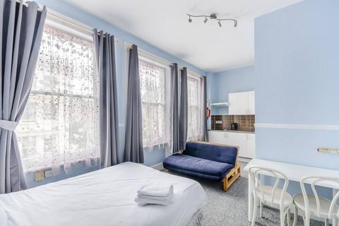 Studio to rent, Castletown Road, Barons Court, London, W14