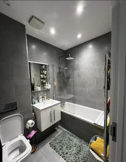 2 bedroom flat to rent, Edgware Road, London NW2