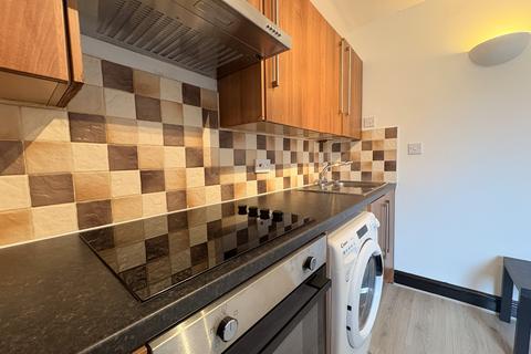 1 bedroom flat to rent, Woodville Rd, Cardiff CF24