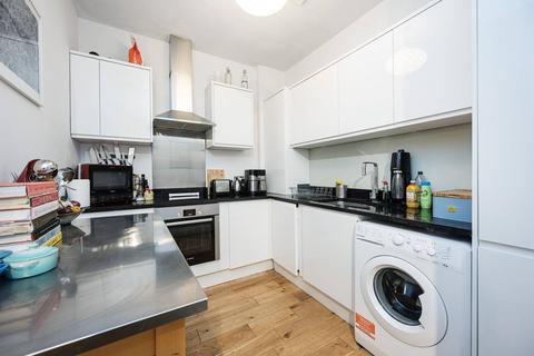2 bedroom flat for sale, Oakwood House, Hackney Road, Bethnal Green, London, E2