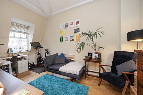 2 bedroom flat for sale, Oakwood House, Hackney Road, Bethnal Green, London, E2