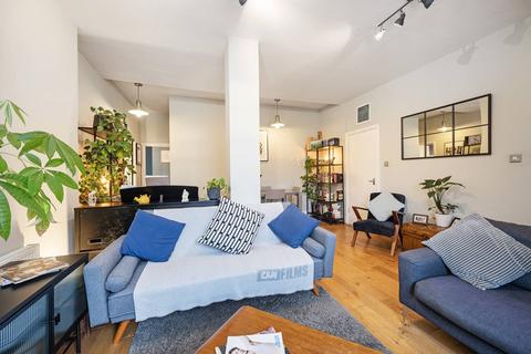 2 bedroom flat for sale, Oakwood House, Hackney Road, Bethnal Green, London, E2