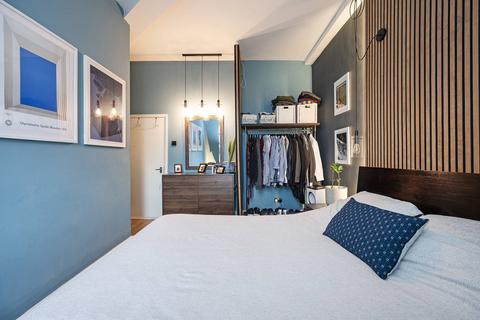 2 bedroom flat for sale, Oakwood House, Hackney Road, Bethnal Green, London, E2