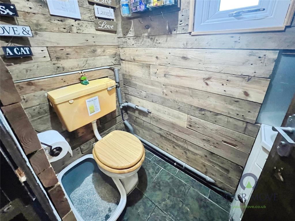 Ground Floor Wc