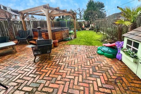 3 bedroom semi-detached house for sale, Poplar Crescent, Stourbridge DY8