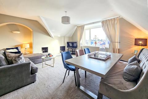 2 bedroom apartment for sale, Harlow Oval, Harrogate, HG2