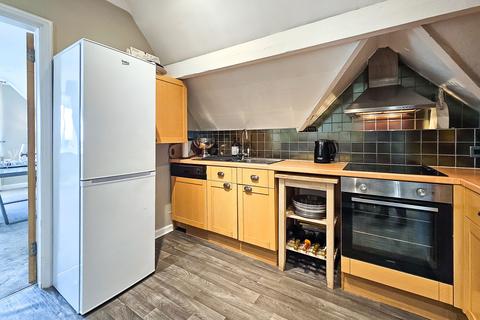 2 bedroom apartment for sale, Harlow Oval, Harrogate, HG2
