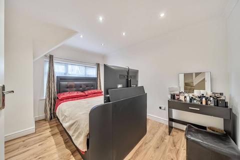 4 bedroom semi-detached house for sale, Windsor Road, Harrow Weald, Harrow, HA3