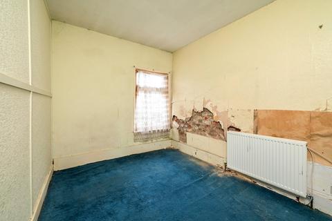 2 bedroom end of terrace house for sale, Hythe Park Road, Surrey TW20