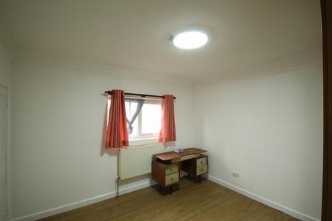 5 bedroom semi-detached house to rent, Douglas Avenue, Wembley, Middlesex, HA0