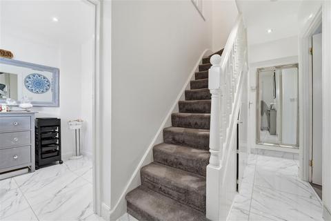 3 bedroom semi-detached house for sale, The Drive, Feltham