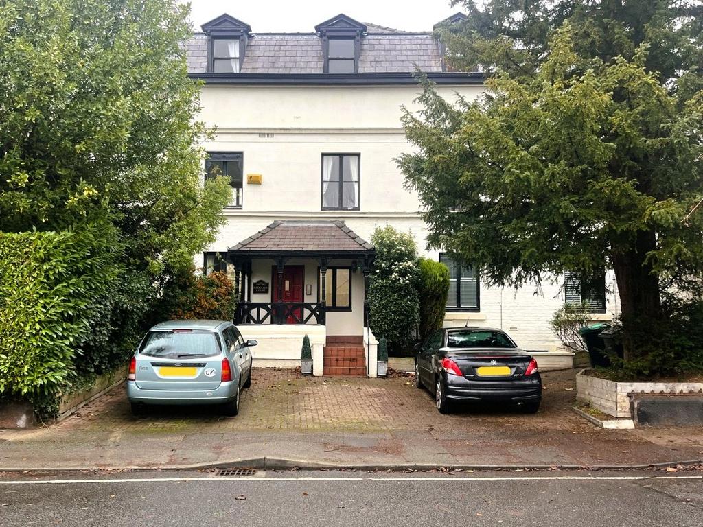 Redcliff Court
