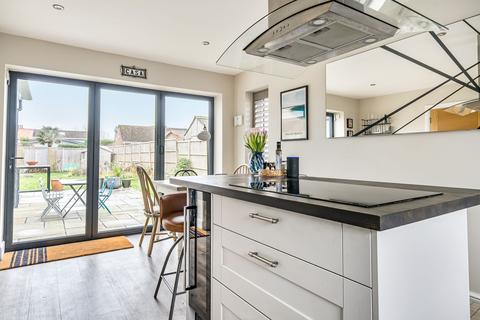3 bedroom detached house for sale, 7B Selsmore Avenue, Hayling Island, PO11