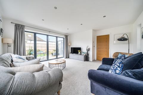 3 bedroom detached house for sale, 7B Selsmore Avenue, Hayling Island, PO11