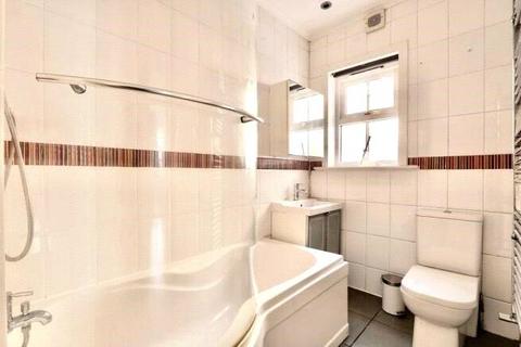 2 bedroom apartment to rent, Vauhan Road, Harrow, HA1
