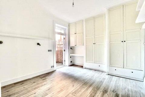 2 bedroom apartment to rent, Vauhan Road, Harrow, HA1