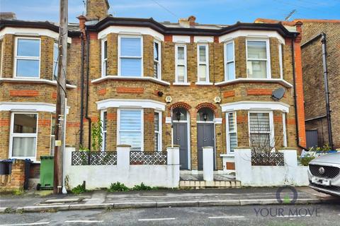 3 bedroom end of terrace house to rent, Warwick Grove, Surbiton KT5