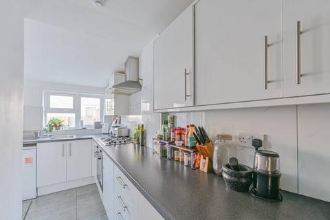 3 bedroom terraced house to rent, Ascot Road, Tooting, London, SW17
