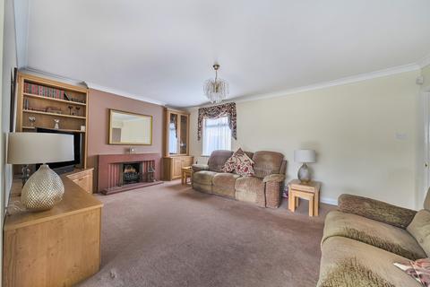 3 bedroom bungalow for sale, Lois Drive, Shepperton, TW17