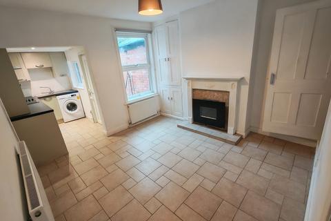 2 bedroom terraced house to rent, Derby Road, Kegworth DE74