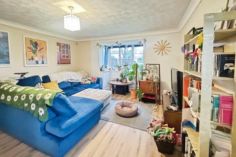 2 bedroom flat for sale, Allingham Court, Newcastle upon Tyne, NE7