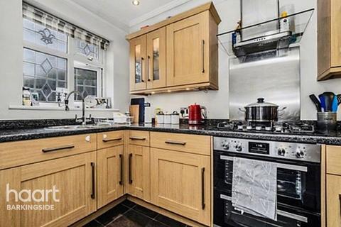3 bedroom semi-detached house for sale, Dovedale Avenue, Clayhall