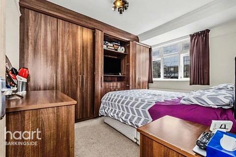 3 bedroom semi-detached house for sale, Dovedale Avenue, Clayhall