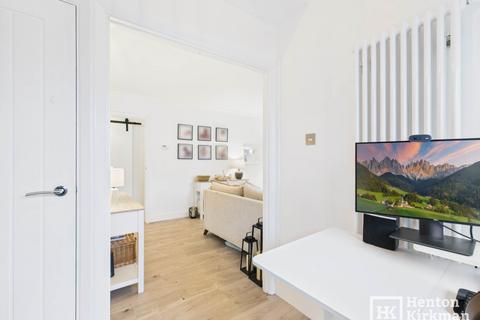 3 bedroom terraced house for sale, Outwood Common Road, Billericay