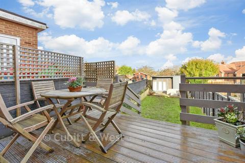 2 bedroom ground floor maisonette for sale, Rose Walk Close, Newhaven, East Sussex